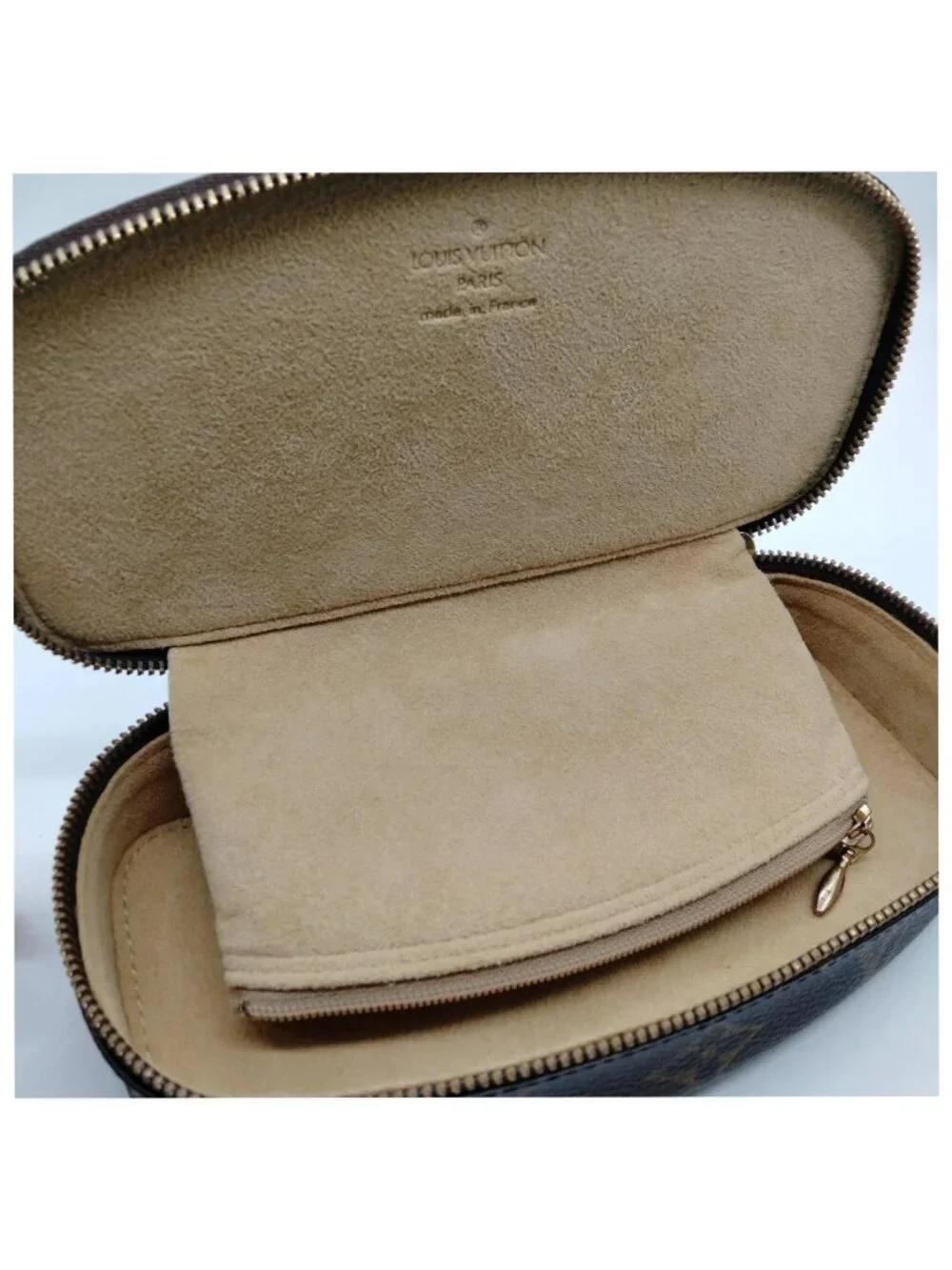 Louis Vuitton classic louis